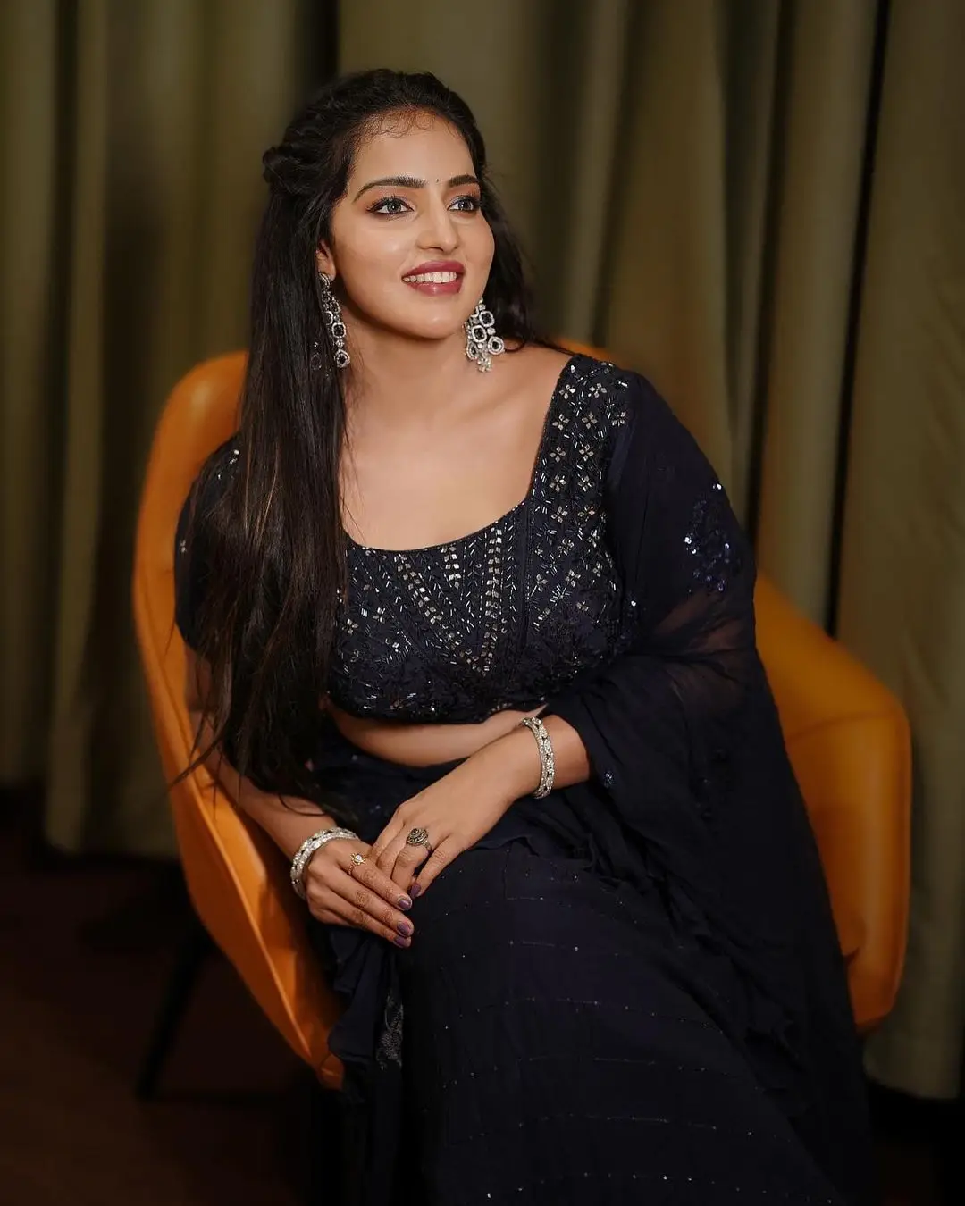 Malayalam Girl Malavika Menon In Black Saree Blouse